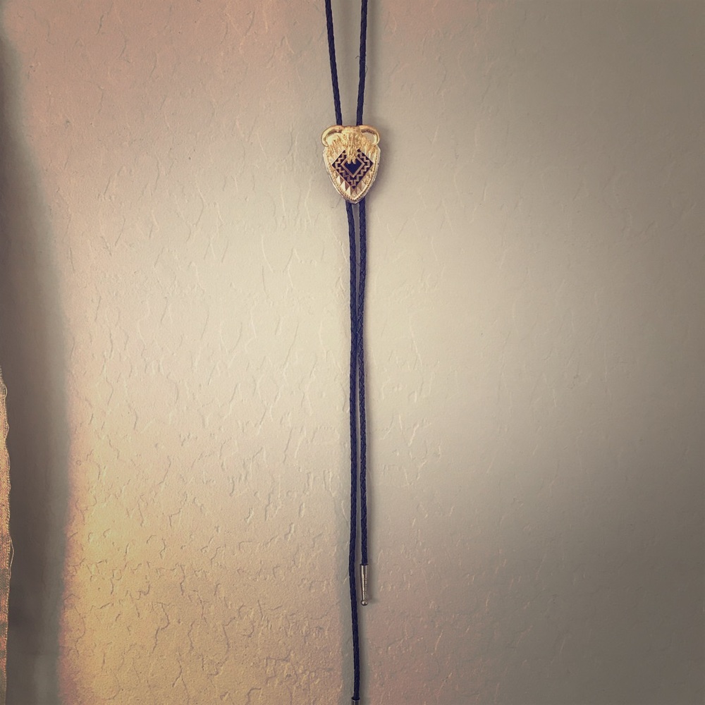 Bolo tie